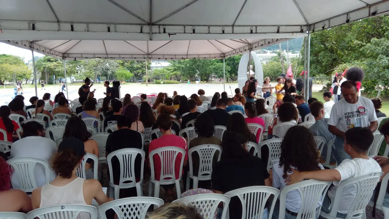 Servidores federais de educação iniciam greve na quarta-feira