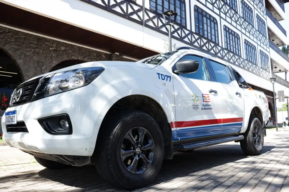 Blumenau usa pulverizador para combater a dengue