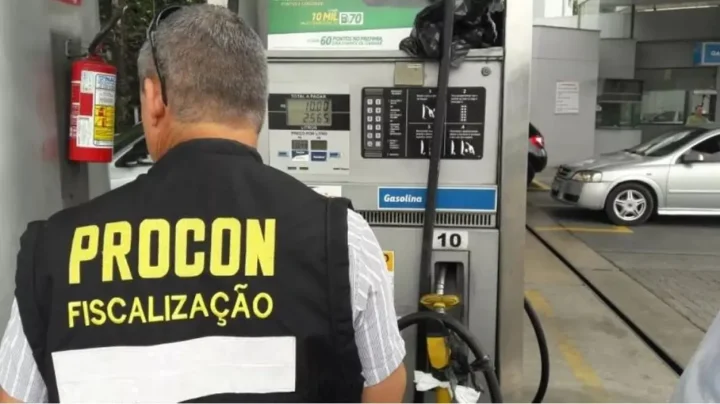 Preços dos combustíveis em Florianópolis têm queda pela primeira vez no ano
