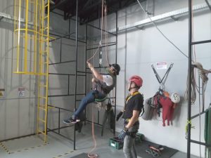 Escalada em prédios: a nova estratégia de combate à dengue em Itajaí