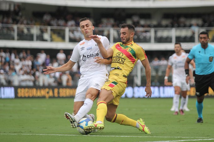 Brusque leva 4 a 0 do Santos e pode cair para o Z4 até o final da rodada