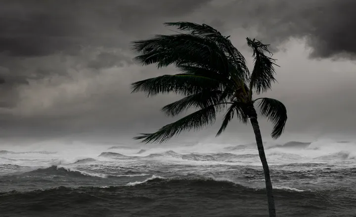 Ciclone intensifica temporais e coloca Sul em alerta