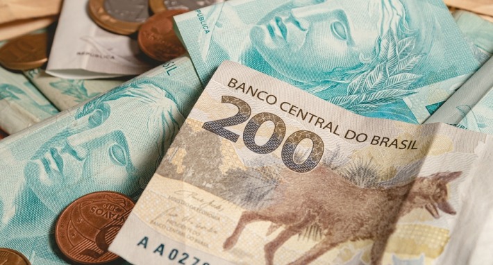 Pesquisa: 30% dos brasileiros vão usar restituição do IR para quitar dívidas
