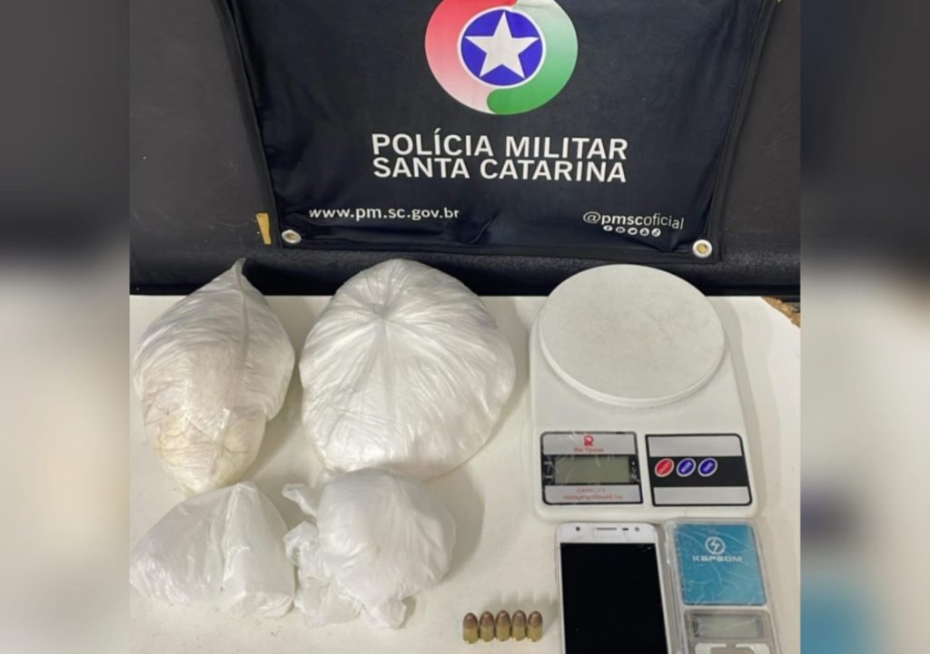 Traficante de Itajaí é preso em Brusque com 1,4  quilos de cocaína