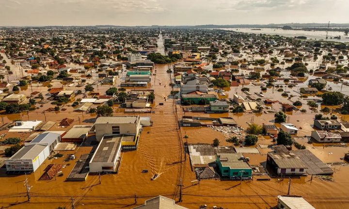 Com 136 mortes, RS tem 444 municípios afetados pelas cheias