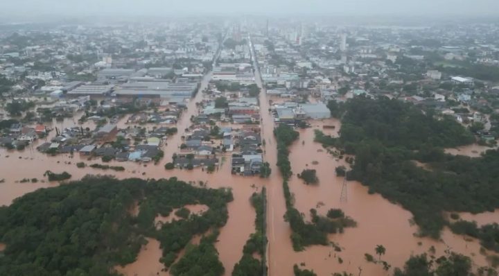 Mais de 2 milhões de pessoas foram afetadas pelas cheias no RS