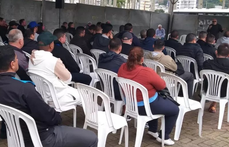 Transporte público da Grande Florianópolis está em estado de greve