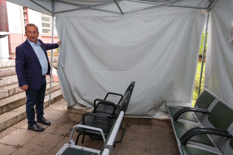 “Tenda da vergonha” é removida da Carmela Dutra