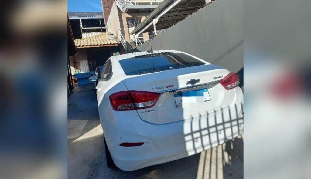 Carro com registro de furto no RS é encontrado em Itajaí