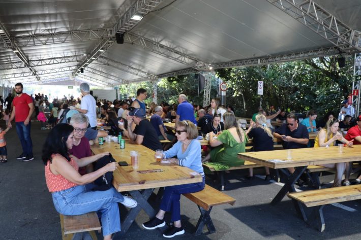Festa em Taquaras abre programação de 60 anos de Balneário Camboriú