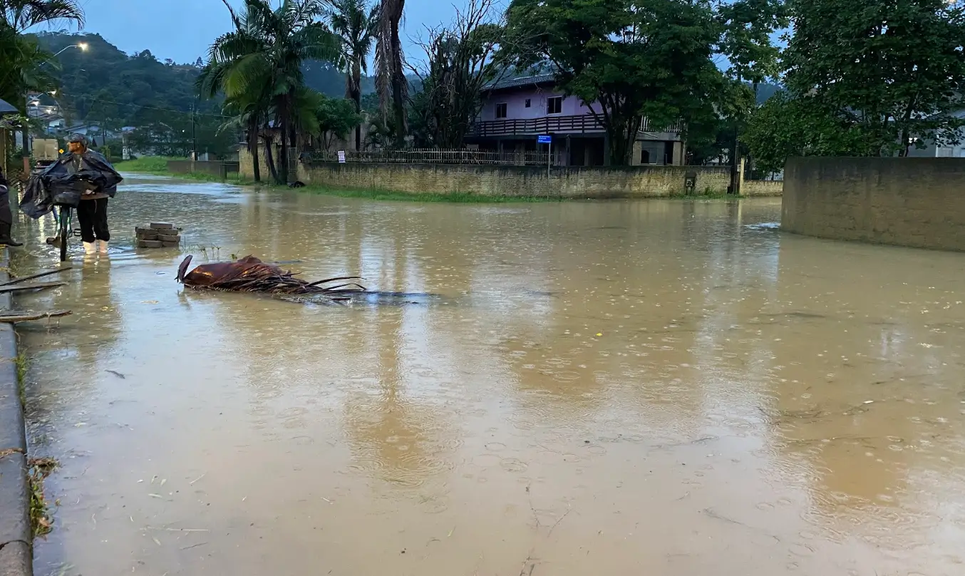 Vídeo: Rio do Sul confirma primeira enchente de 2024