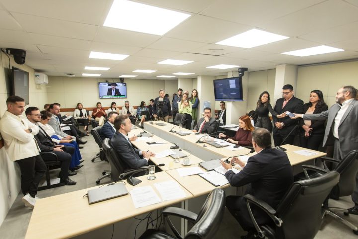 CCJ da Alesc aprova proposta de recursos para a Defesa Civil de SC