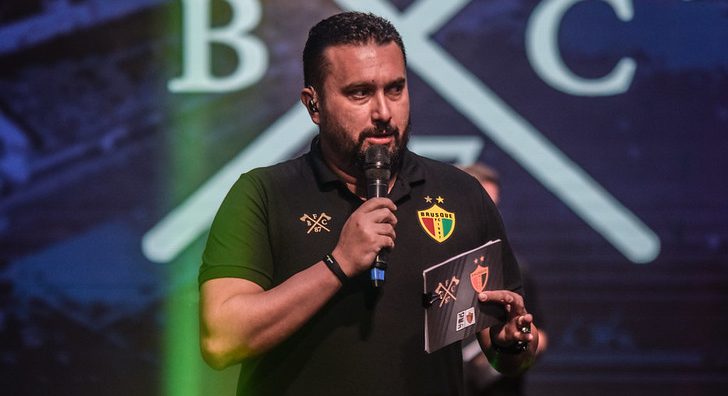 Narrador da TV Bruscão morre de infarto aos 43 anos