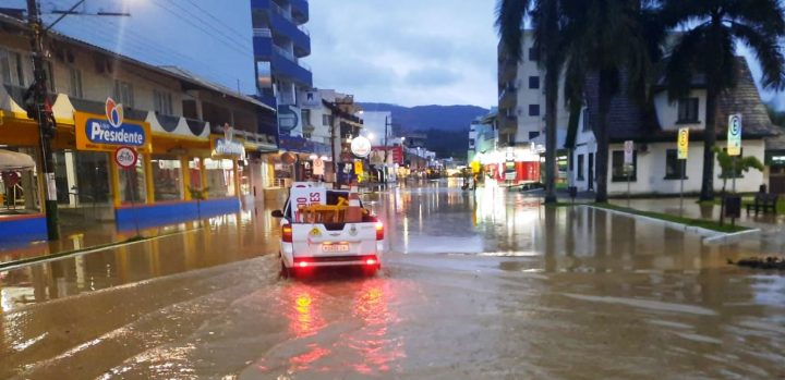 Mais duas cidades de SC decretam emergência por conta das chuvas