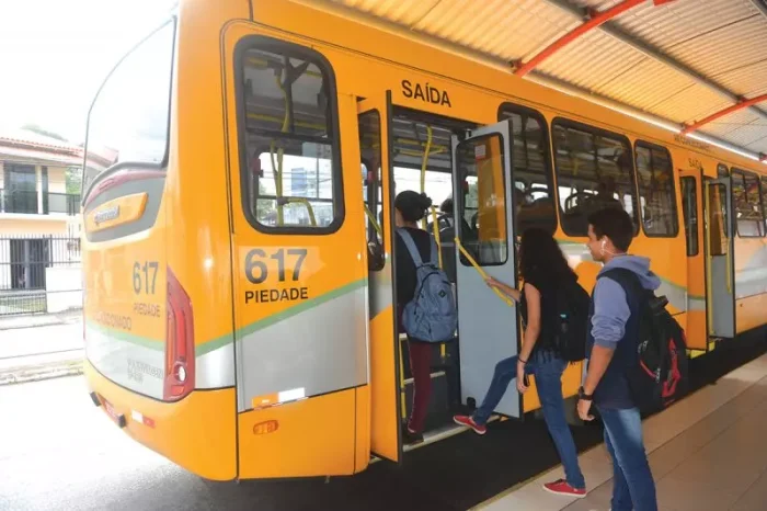 Transporte público de Itajaí entra em greve