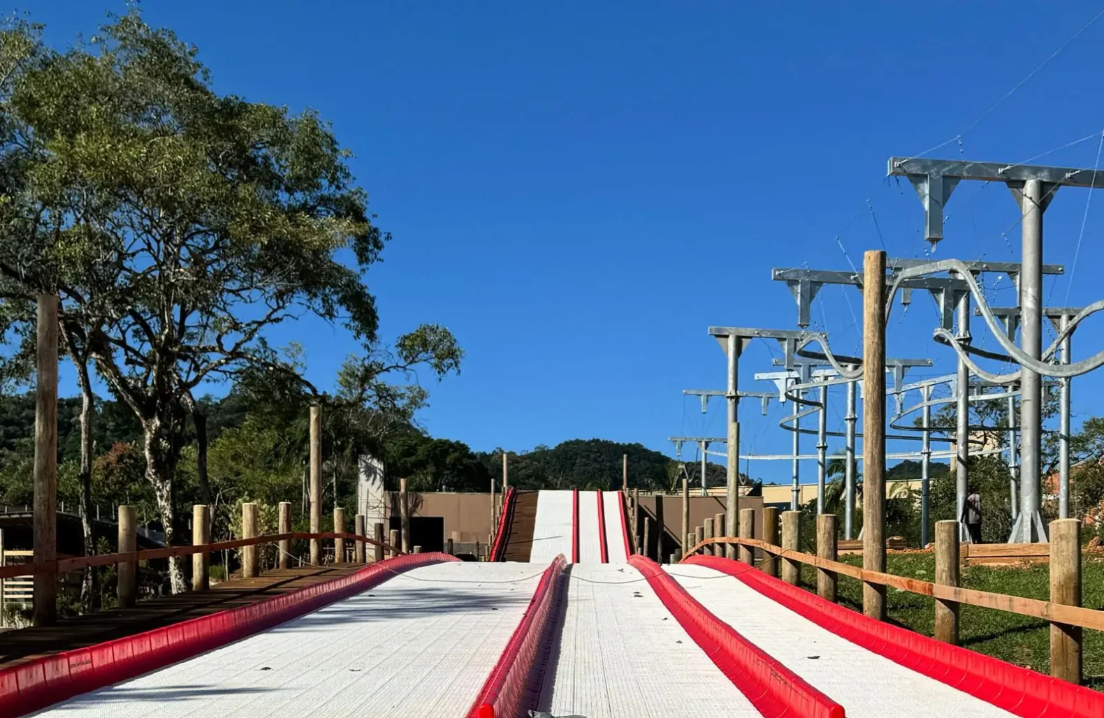 Tubing com descida de 100m é atração confirmada de parque em SC