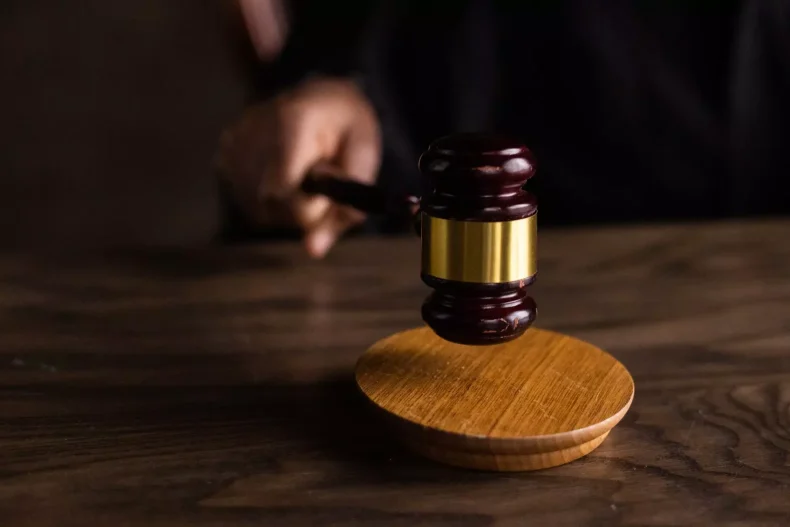 Justiça reverte sentença e condena ex-servidores da FELEJ e empresários