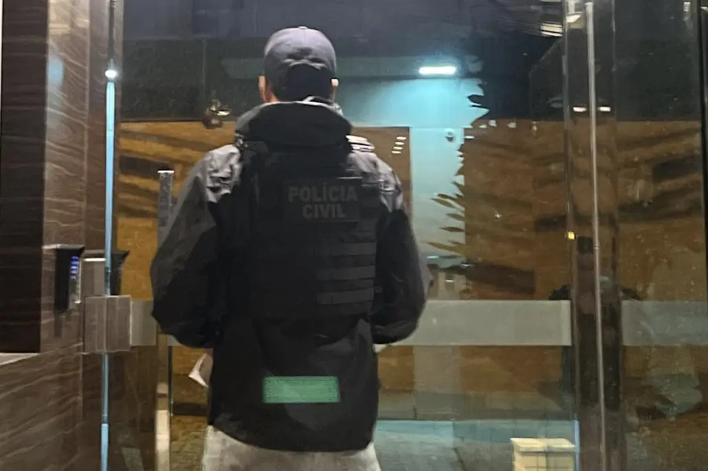 Polícia investiga tiros contra casa de ex-secretário de Blumenau