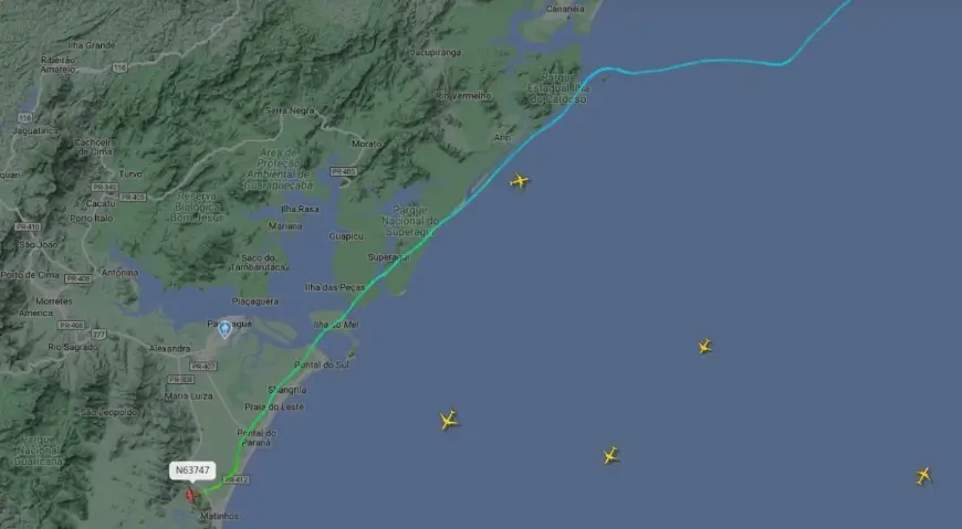 Bombeiros encontram destroços de avião que caiu em SC
