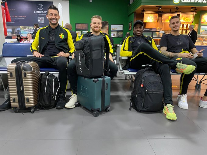 Há nove jogos sem vencer, Brusque enfrenta o Amazonas em Manaus