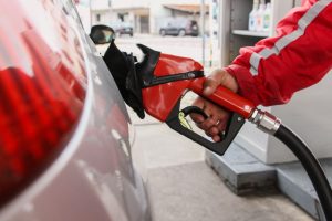 Combustíveis já estão mais caros em todo o país após alta do ICMS