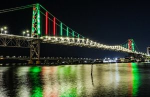 Ponte Hercílio Luz terá novo teste de iluminação cênica nesta terça