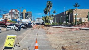 São José: obras avançam na rotatória do Shopping Itaguaçu