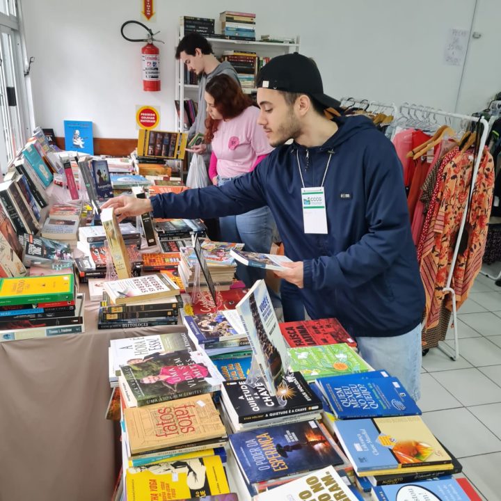 Bazar de livros oferece obras a partir de R$ 2, neste sábado no Córrego Grande