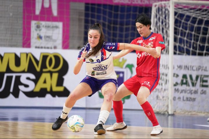 Barateiro estreia no Mundial com empate diante da equipe da China