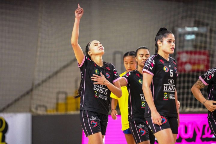 Barateiro Futsal supera americanas e se classifica no Mundial em Cascavel
