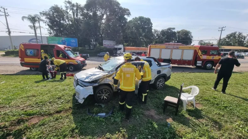 Acidente com capotamento deixa feridos no Norte de SC