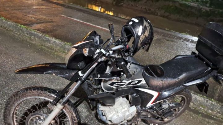 Brusque: homem em situação de rua morre atropelado por moto