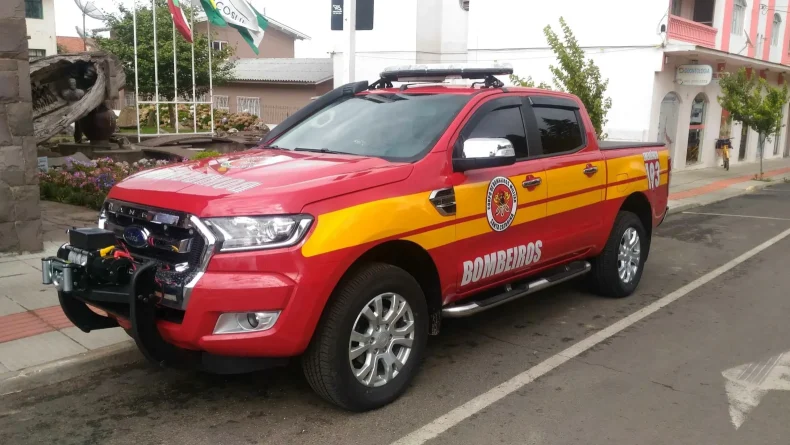 Acidente entre carro e moto deixa um homem morto no Norte de SC