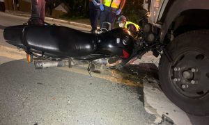 Motociclista morre em acidente com caminhão em Balneário Camboriú