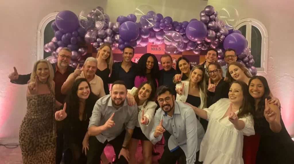 Massa FM comemora liderança de audiência na região de Blumenau