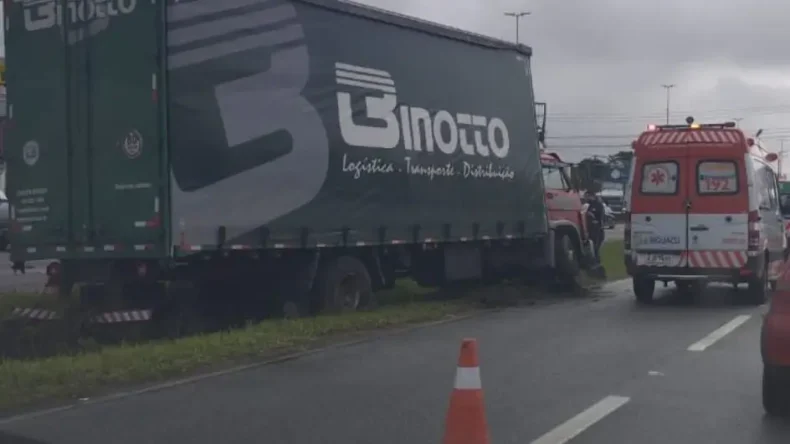 Acidente na BR-101 deixa motorista morto na Grande Florianópolis