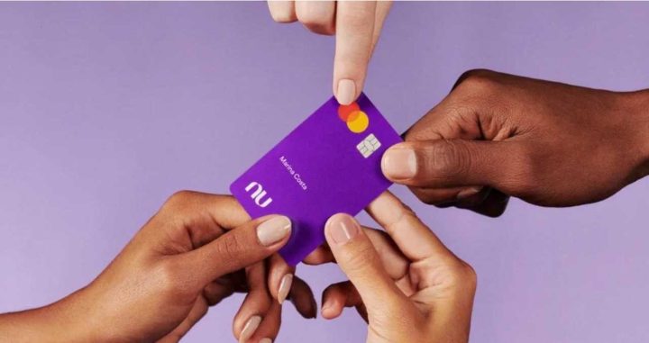 Nubank envia e-mail por engano sobre fechamento e assusta clientes
