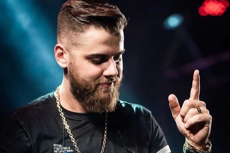 Cantor sertanejo Zé Neto é internado com pneumonia e cancela shows