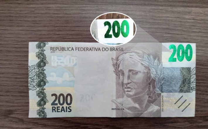 Polícia Militar prende acusado com notas falsas em Itajaí