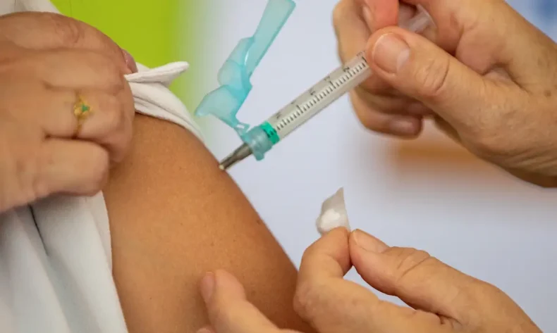 Governo de SC alerta para a importância da vacinação para prevenir a coqueluche