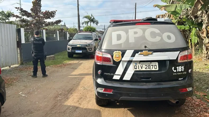 Integrante de facção invade escola e é preso pela polícia em Joinville