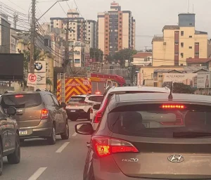 Grave acidente deixa um motociclista morto em Florianópolis