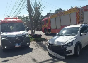 Motociclista tem fratura exposta após se envolver em acidente no Sul de SC
