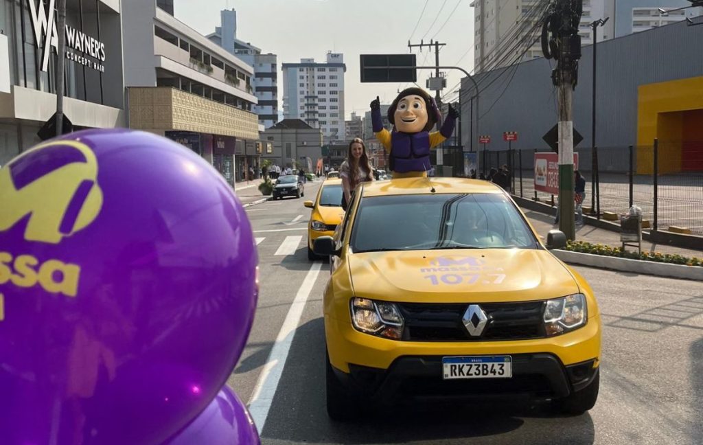 Vídeo: Brusque 164 anos – Massa FM 107 no desfile de aniversário