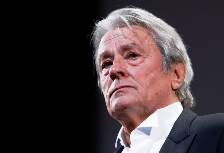 Morre na França o ator Alain Delon, símbolo da beleza nos anos 1960