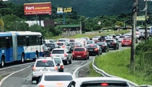 SC-401 tem recorde histórico com mais de 130 mil veículos por dia em Florianópolis