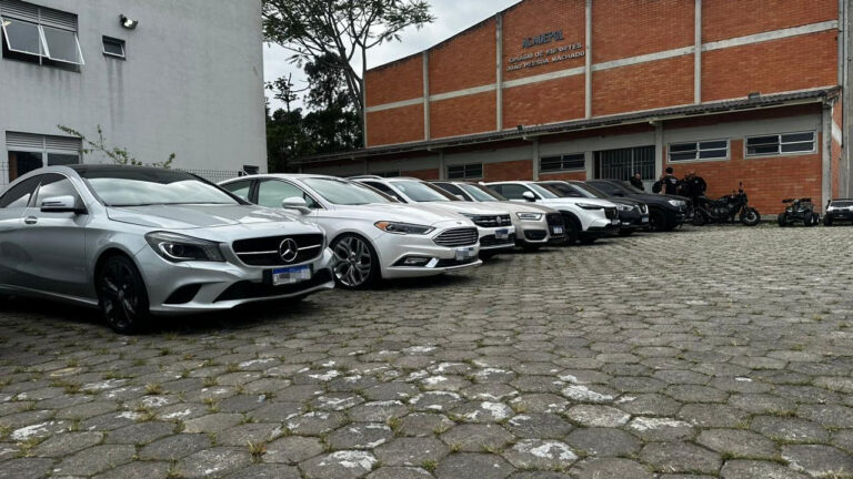Polícia Civil incorpora à frota 105 veículos apreendidos por mandados