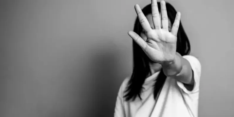 Ataque de cachorra salva mulher de agressão do ex-companheiro em SC