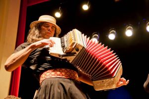 Borghetti e Orquestra de Blumenau se apresentam nesta terça em Itajaí
