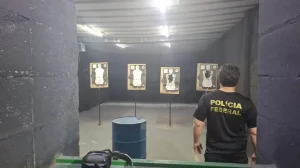 PF fiscaliza escolas de vigilantes em todo o Brasil; 13 em SC